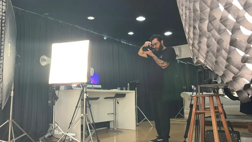 Crew filming a scene for Frambô’s campaign.